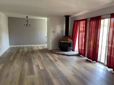 Main picture of 10 Moss Ave