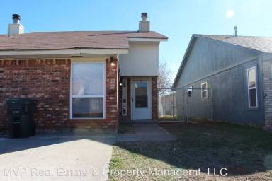 Main picture of 300 Hudson Pl