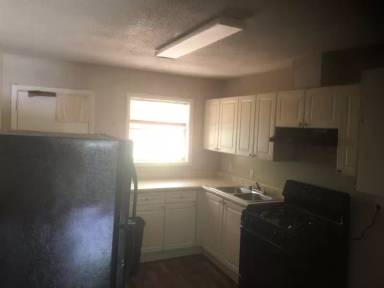 Main picture of 61 Pine St NE