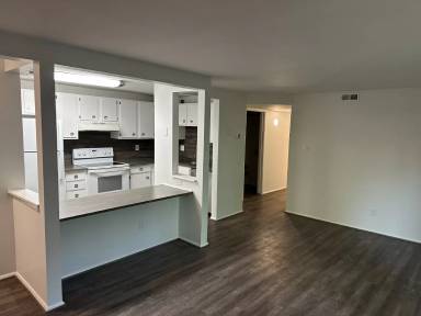 Main picture of 3164 Central Ave