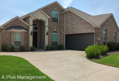 Main picture of 2304 Bob Sandlin Ln