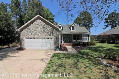 Main picture of 401 Riverbirch Dr