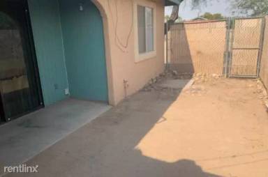 Main picture of 1409 N El Rio Dr