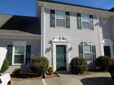 Main picture of 3039 Lee Hwy