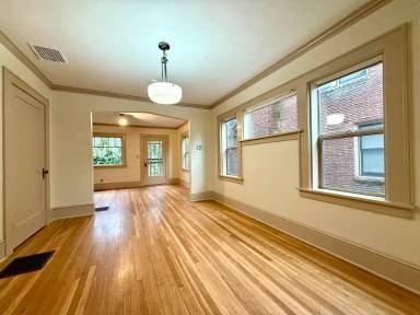 Main picture of 2330-2334 SE Tamarack Ave