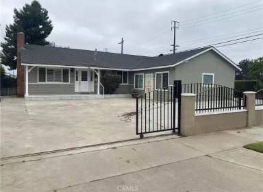 Main picture of 4422 Oakfield Ave