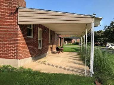 Main picture of 2100 Peters Rd