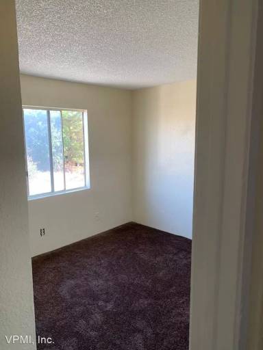Main picture of 3665 N E St