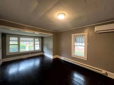 Main picture of 1516 Murchison Rd