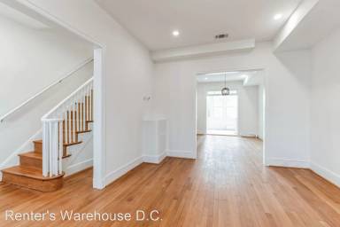 Main picture of 1705 C St NE