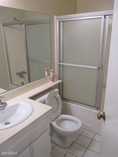 Main picture of 749 N Hudson Ave