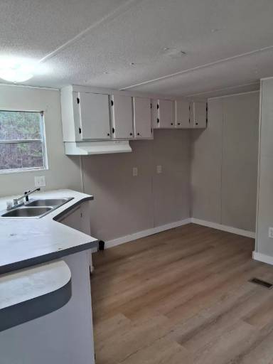 Main picture of 305 McCoy Rd