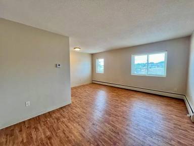 Main picture of 109 16th St NE