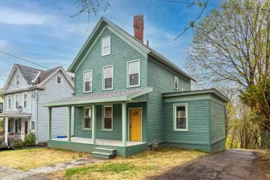 Main picture of 250 W Chestnut St
