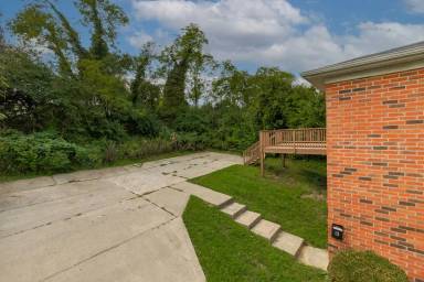 Main picture of 5547 Kirby Ave