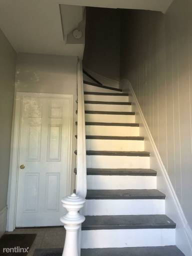 Main picture of 82 Beacon St