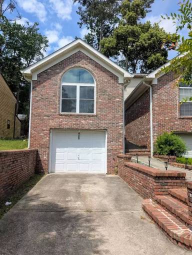 Main picture of 449 Teal Ln