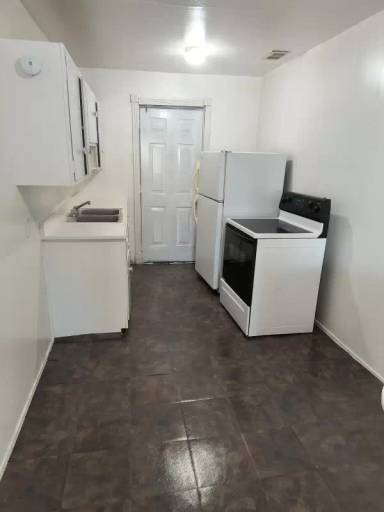 Main picture of 308 Rhode Island St SE