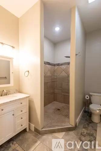 Main picture of 819 1st Ave S