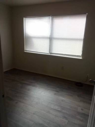 Main picture of 615 W Calle Sur St