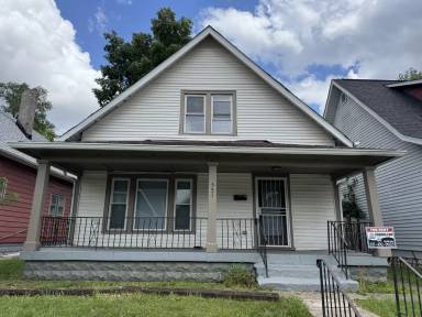 Main picture of 551 N Parker Ave