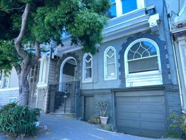 Main picture of 661 Ashbury St