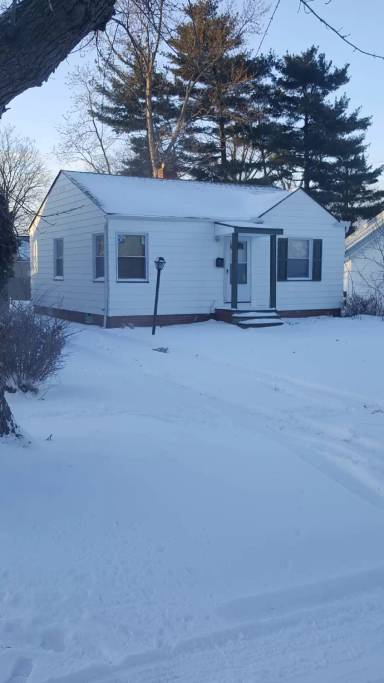 Main picture of 16010 S Lotus Dr
