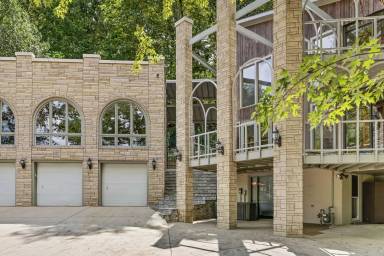 Main picture of 5729 Stoneway Trl