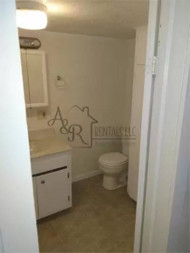 Main picture of 806-08 S Locust St