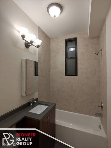 Main picture of 4631 N Paulina Apartments