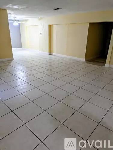 Main picture of 664 W Melrose Cir