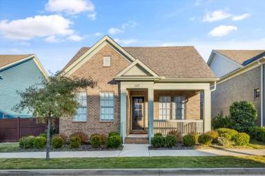 Main picture of 107 Poydras St