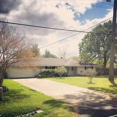 Main picture of 2913 Hudson Dr