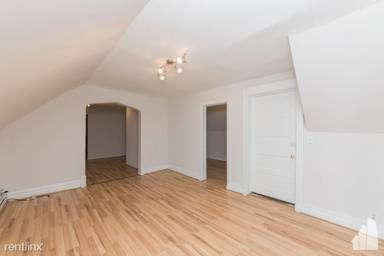 Main picture of 4036 N Drake Ave