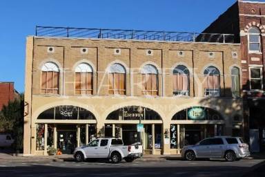 Main picture of 217 Broad St