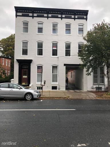 Main picture of 27 E 3rd St