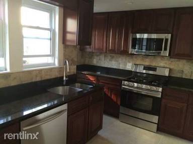 Main picture of 300 Faneuil St