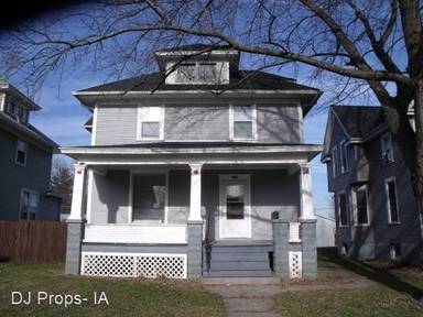 Main picture of 1416 W 15th St