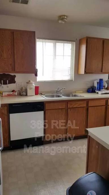Main picture of 3621 Centennial Circle - Unit 2