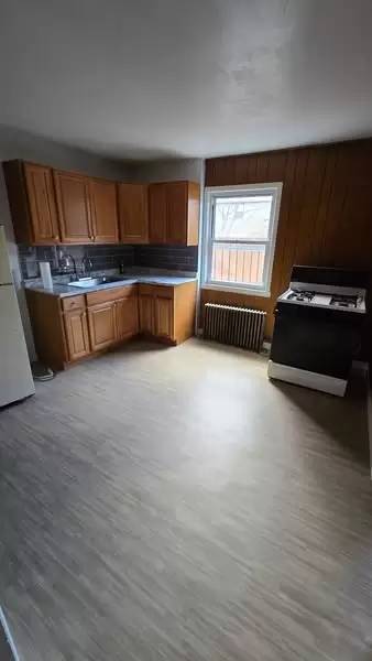 Main picture of 12 Delaware Ave