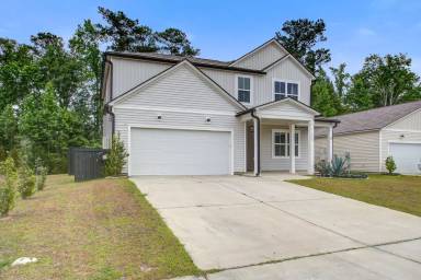 Main picture of 233 W Bradford Pointe Dr