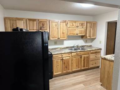 Main picture of 221 8th Ave SE