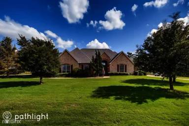 Main picture of 261 Quail Creek Rd