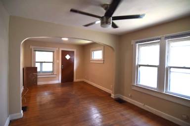 Main picture of 2742 Shelby St