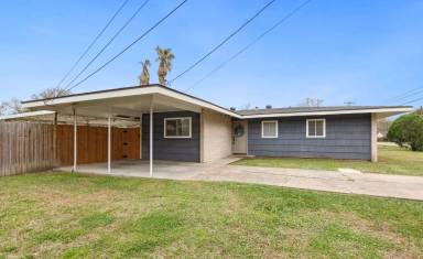 Main picture of 165 Antigua Dr