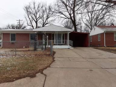 Main picture of 2401 N Garland Ave