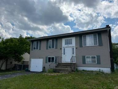 Main picture of 184 Village Dr