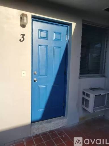 Main picture of 570 NE 145th St
