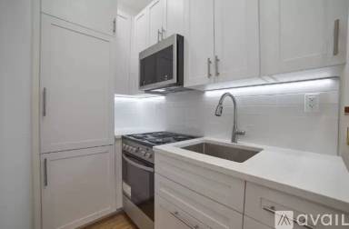 Main picture of 1709 1st Ave