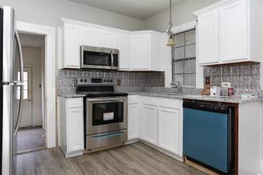 Main picture of 204 E Huff Ave